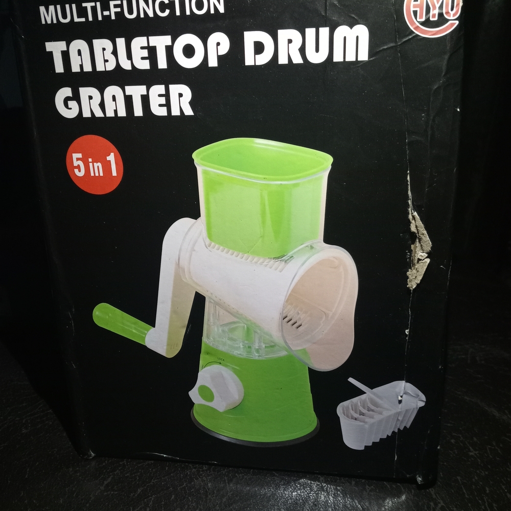 Source Unknown Green 5-in-1 Kitchen Grater